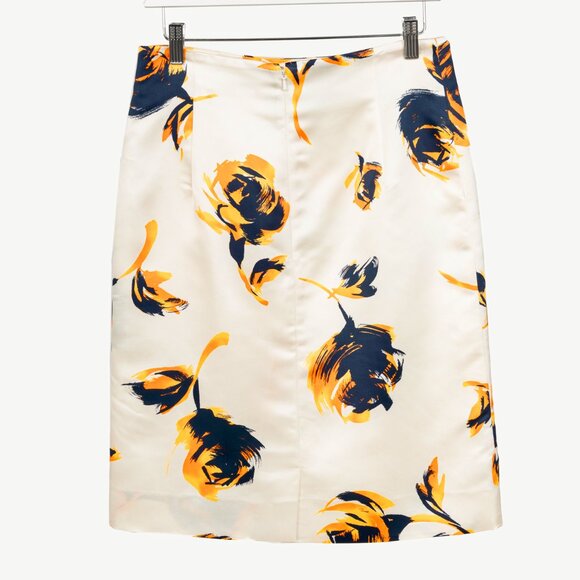 Christian Dior White Silk Floral-Print Pencil Skirt - Picture 2 of 11